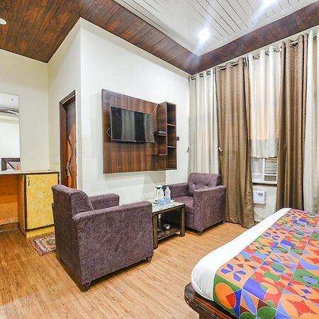 Fabhotel Royal Inn Chandīgarh 외부 사진